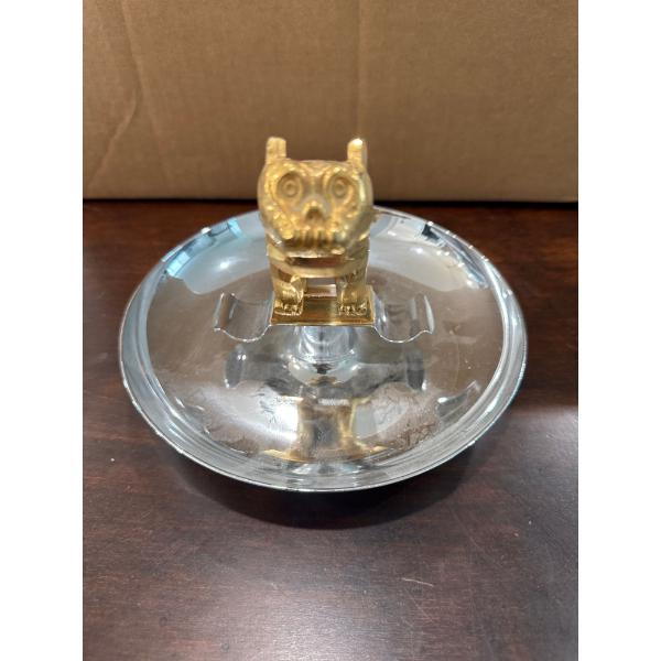  vintage Mack Truck bulldog hood ornament ashtray. for cigars
Iconic Symbol: The bulldog represents 