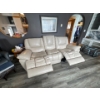 Image 2 : Very nice cream leather couch. Power reclining.very good condition