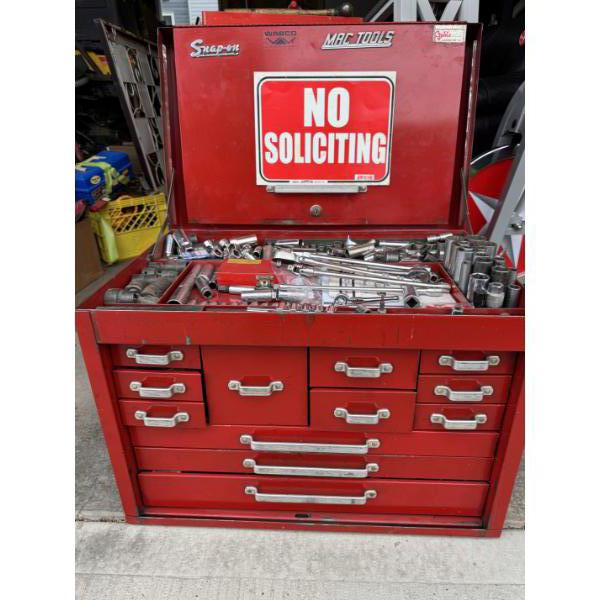 SNAP ON TOOL BOX LOADED WITH TOOLS