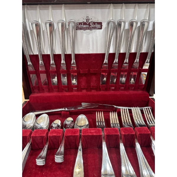 ROGERS BROS HEIRLOOM STERLING FROM GENERATION TO GENERATION SILVER PLATED SIVERWEAR