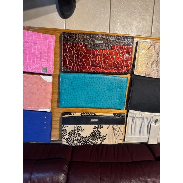 Miche interchangeable handbag shells designed to fit over a base bag. 3