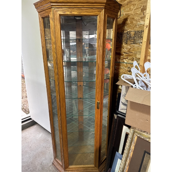 Bueller China cabinet or display cabinet with lighting inside