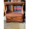 Image 1 : This is a vintage solid wood nightstand, possibly a Mid-Century Modern Roxton or Sprague & Carleton 