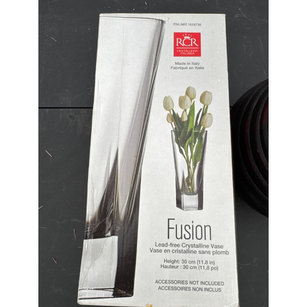 HOME DECORE CRYSTAL  VASE AND CERAMIC VASE