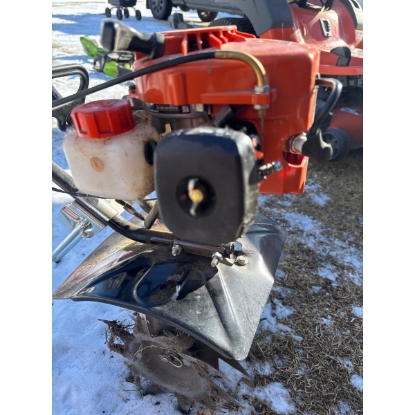  ECHO TC-210 21.2 cc Gas Tiller/Cultivator. 
Engine: 21.2 cc professional-grade, 2-stroke engine. 
T