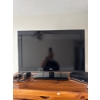 Image 2 :  LG 32CS460-UC 32-inch LCD televisio