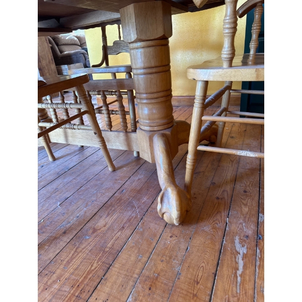Oak dining table with six matching chairs, 2 more not in photo, The table is 60in and 41in wide with