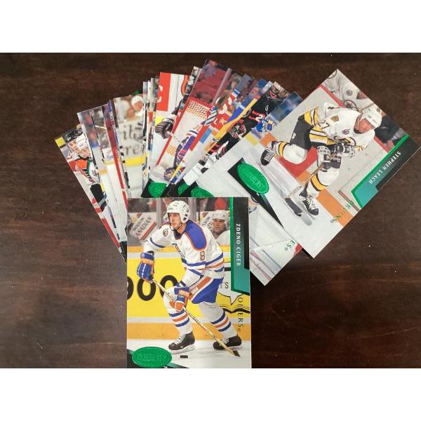 Parkhurst. 92 To 93. Set of 25 hockey cards.