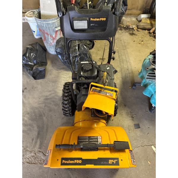 POULAN PRO 24  208 CC WITH  PLUG IN START SNOW BLOWER