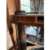 Image 1 : RA-2500 radial arm saw with a 10-inch blade and a 254 mm cutting capacity. The saw is mounted on a m