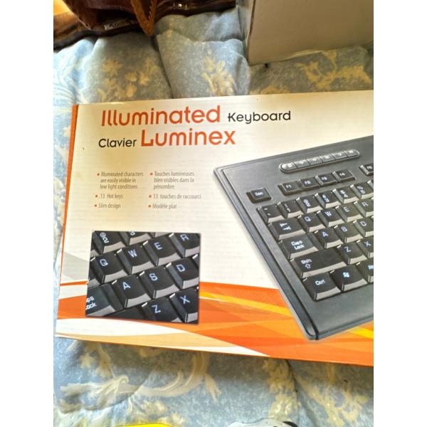 Maxwell. Maxell illuminated keyboard. Brand new inbox. Works with PC. Still in full wrap.