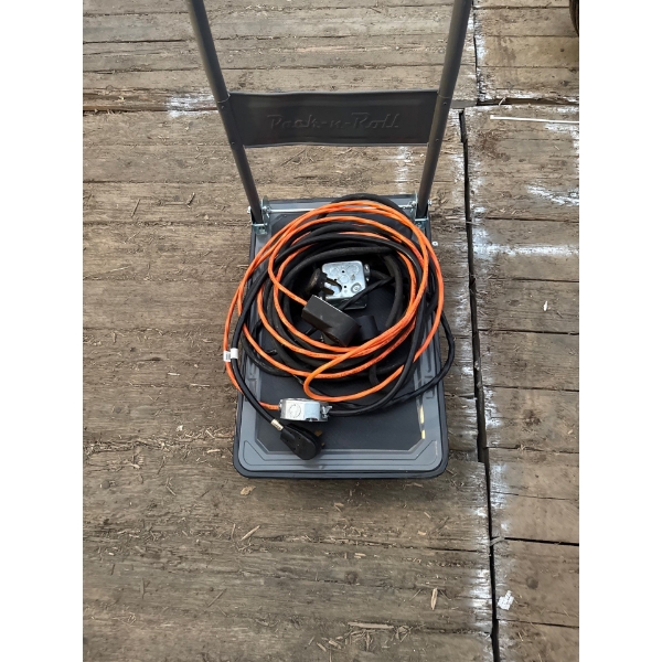 220 V ELECTRICAL CABLE AND DOLLY
