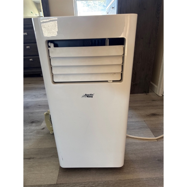 Arctic King AC unit works like new