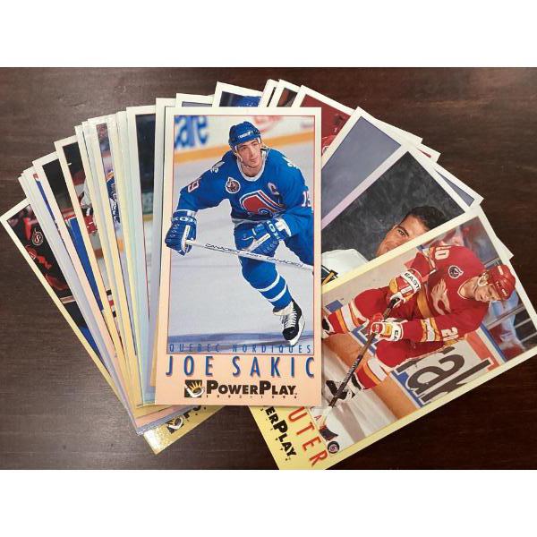 Vintage power play 1993-94 FLEER hockey set. Set of 25.