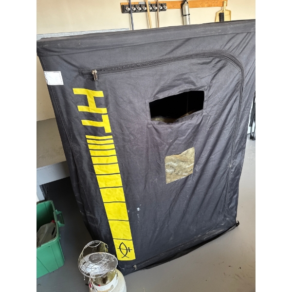 Ice fishing shack and very nice rubber net for ice fishing. Single person shack. Small propane heate