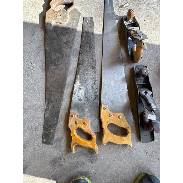  Hand, saws and woodworking,  2 planes  anchor made in Sweden number five the other one is unknown
