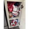 Image 3 : All glassware, mugs, bowls and plates in cabinetry included