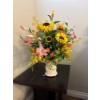 Image 2 : Fake flower bouquet with vase