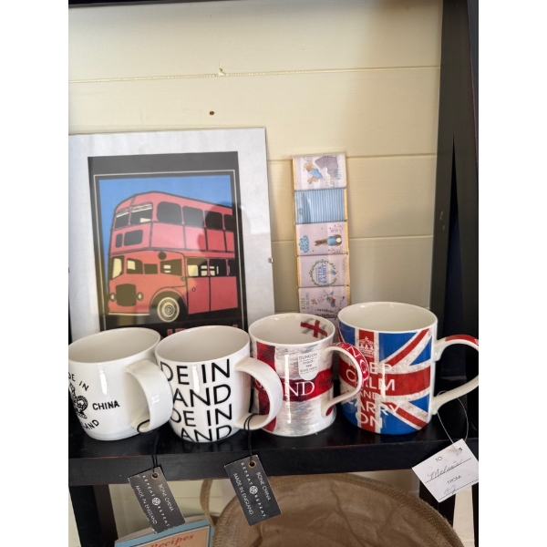 English collectab;les all items on shelf