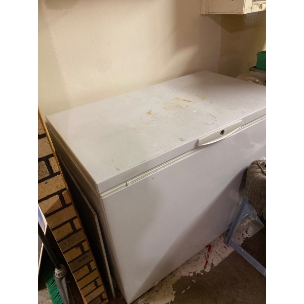 Deep Freeze 46 inches long 27 inches wide 34 1/2 inches high