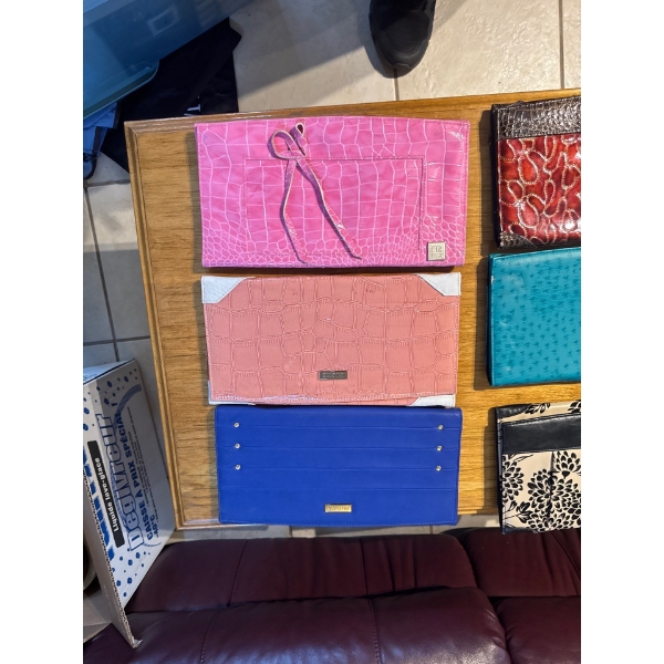 Miche interchangeable handbag shells designed to fit over a base bag. 3