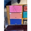 Image 1 : Miche interchangeable handbag shells designed to fit over a base bag. 3