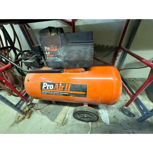 Pro Air II, 30 gallon air compressor, untested