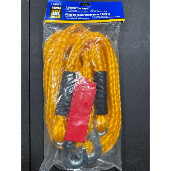 6,000 pound toe rope, power fist. Very nice. Brand new in bag.