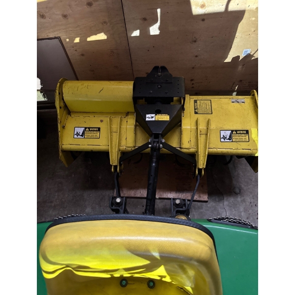 JHON DEER ROTOTILLER ATACHMENT 