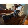 Image 2 : Polaroid 600 land camera 640 in a Kodak VR 35 camera and three boxes of energy saver brand new in th