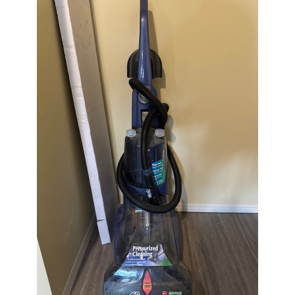 Hoover Max Extract 60 Pressure Pro Carpet Deep Cleaner (Model FH50220). Uses pressurized water to lo
