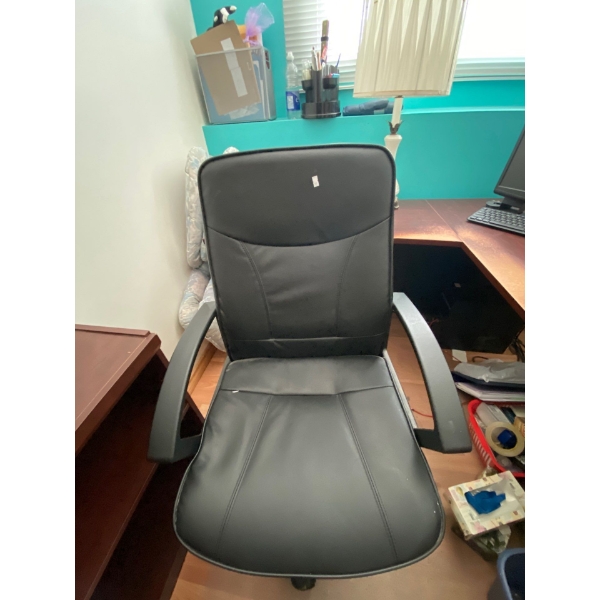 Like new leather computer chair