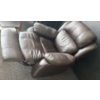 Image 5 : Dark Brown Leather Reclining Lounge Chair(s) BOGO Recliners (1 has Damage)