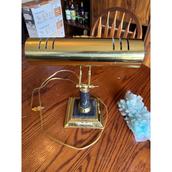 Vintage Brass Desk lamp with black marble features, in working condition