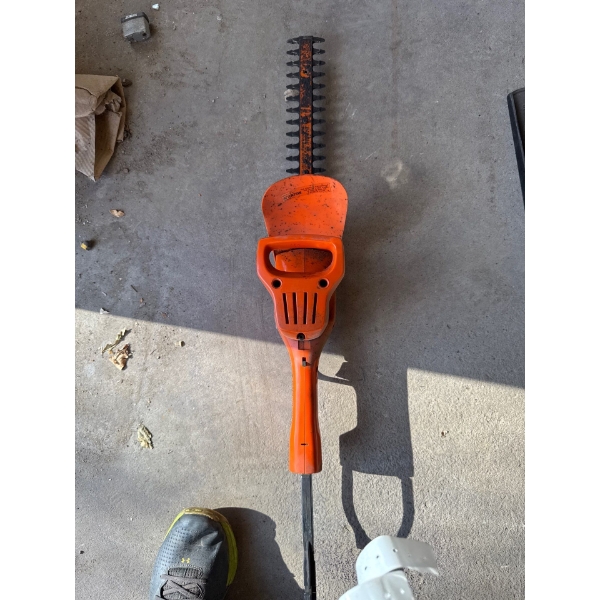  Black & Decker 13 inch trimmer works great