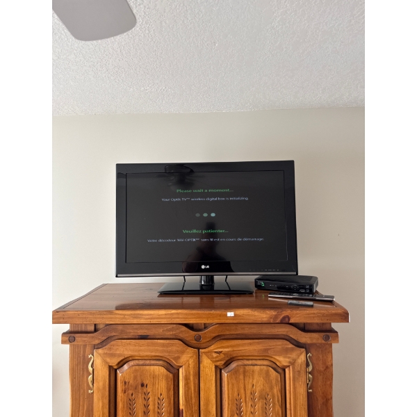  LG 32CS460-UC 32-inch LCD televisio