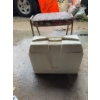 Image 3 : Domestic brand sewing machine, model 915, includes original owner's manual and carrying case. Operat