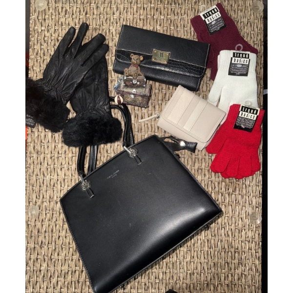 Women's Accessories & Wallet w/Handbag or Purse ++Leather Gloves For Gals 