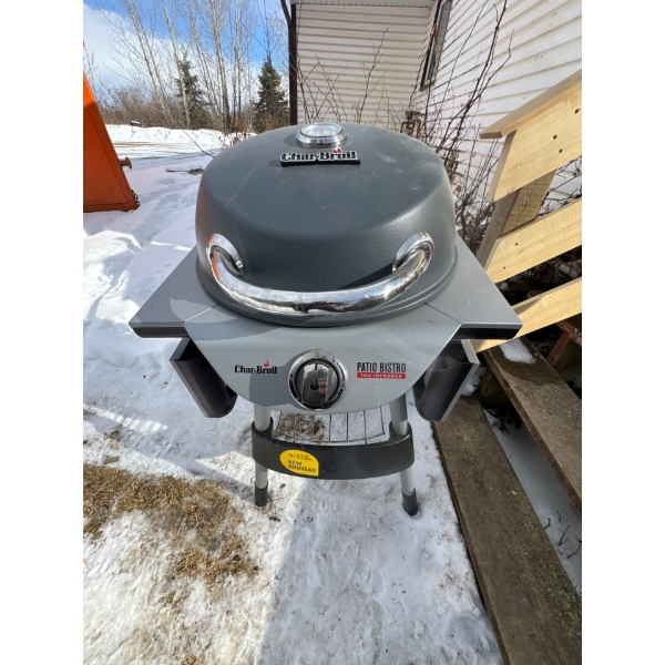 Char-Broil Patio Bistro TRU-Infrared Electric Grill. 
Technology: Features TRU-Infrared cooking tech