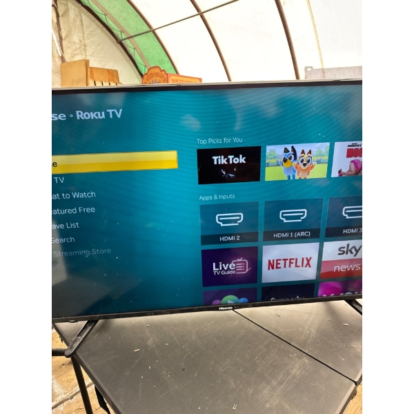50" 4K HISENSE ROKU TV