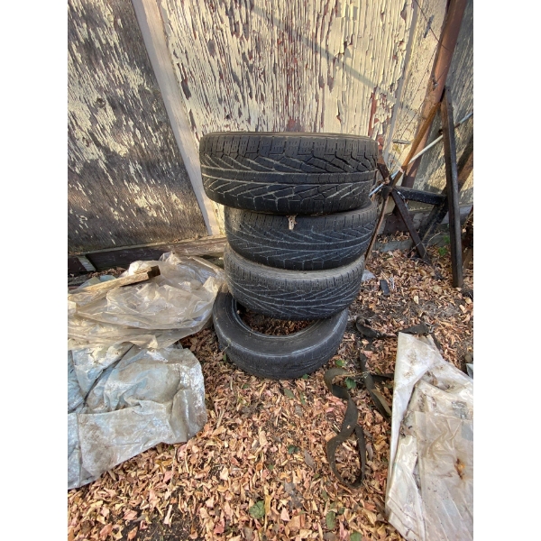  Goodyear assurance 245/60 R 18 set of four