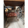Image 10 : Singer treadle sewing machine, serial number 16165557, featuring original cast iron base and wooden 