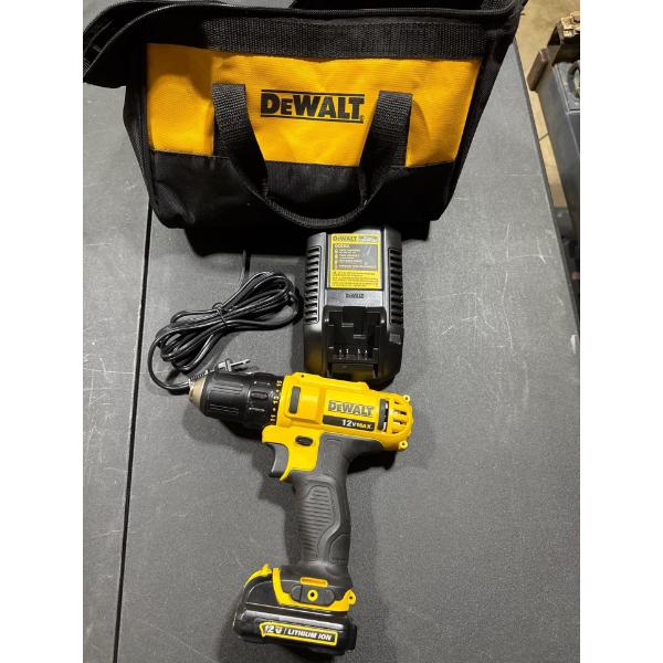 Brand new dual 12 volt max with battery and charging pack and bag. Toolbag.