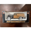 Image 1 : 1:24 scale die-cast replica of a 1937 Studebaker Woody panel truck, officially licensed by Harley-Da