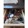 Image 4 : All glassware, mugs, bowls and plates in cabinetry included