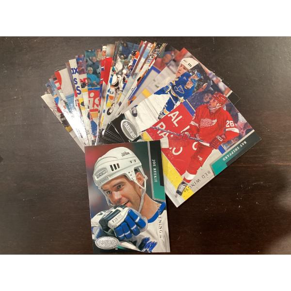 Parkhurst. 92 To 93. Set of 25 hockey cards.