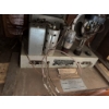 Image 3 : Arcadia battery operated radio receiver, 5-tube superheterodyne, wood case, made by Dominion Electro
