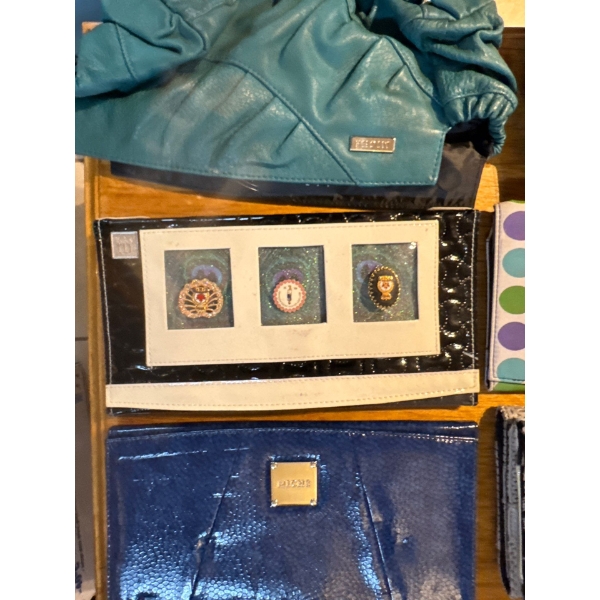 Miche interchangeable handbag shells designed to fit over a base bag. 3