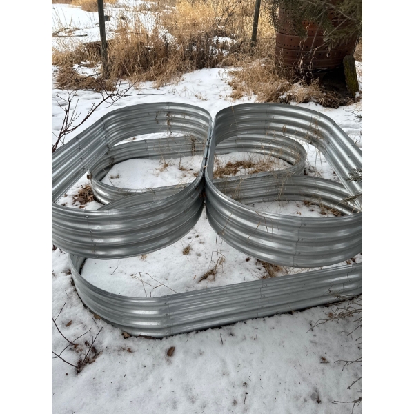  7 ft. x 3 ft. Galvanized Raised Garden Bed by Huamao Beauty. 
Material: Galvanized steel with an an