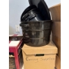 Image 5 : Kitchen cookware. Gourmet buffet, fondue, chocolate fountain. Air fryer attachments. 